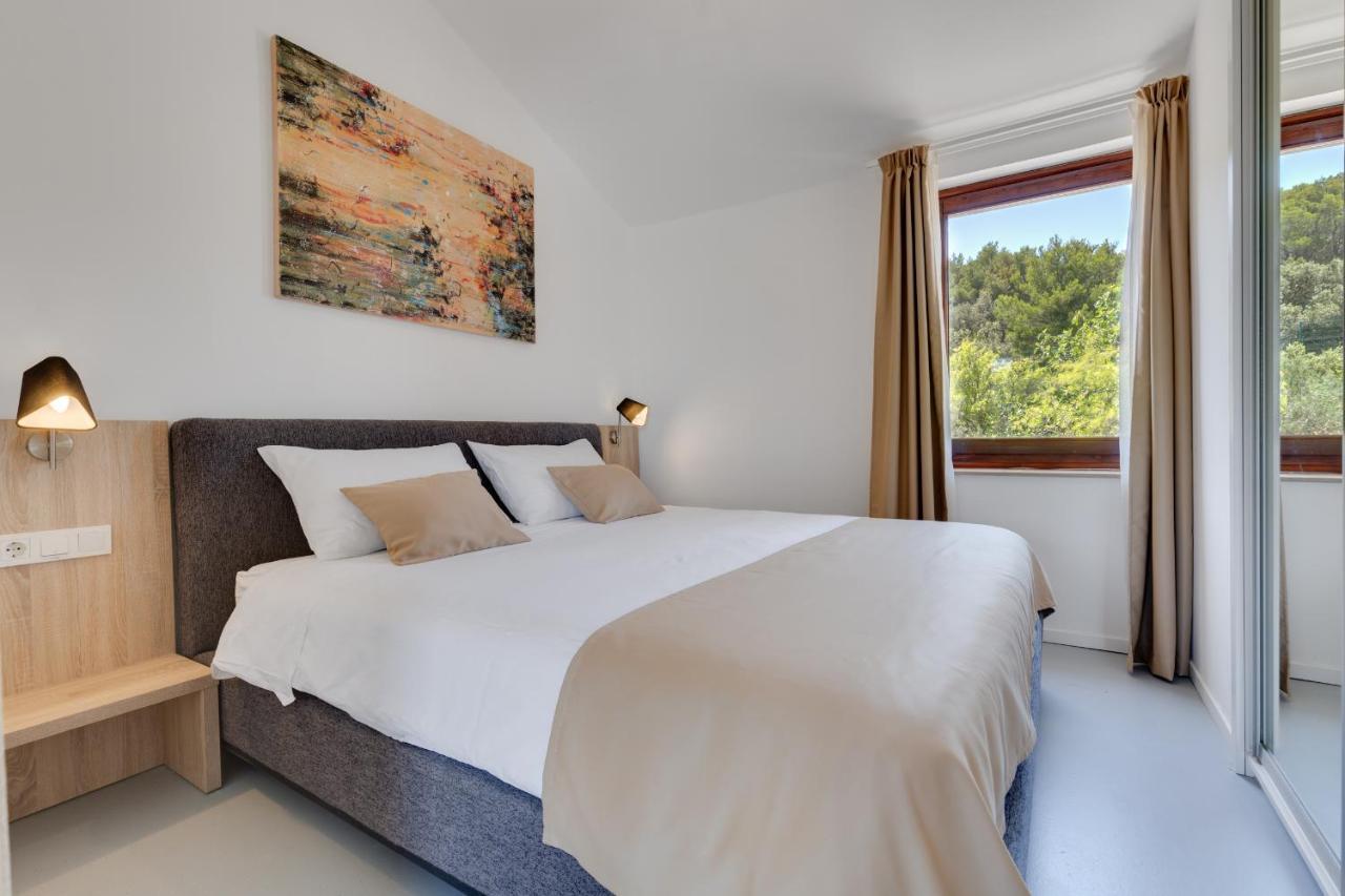 Apartments Jezera Lovisca Екстериор снимка