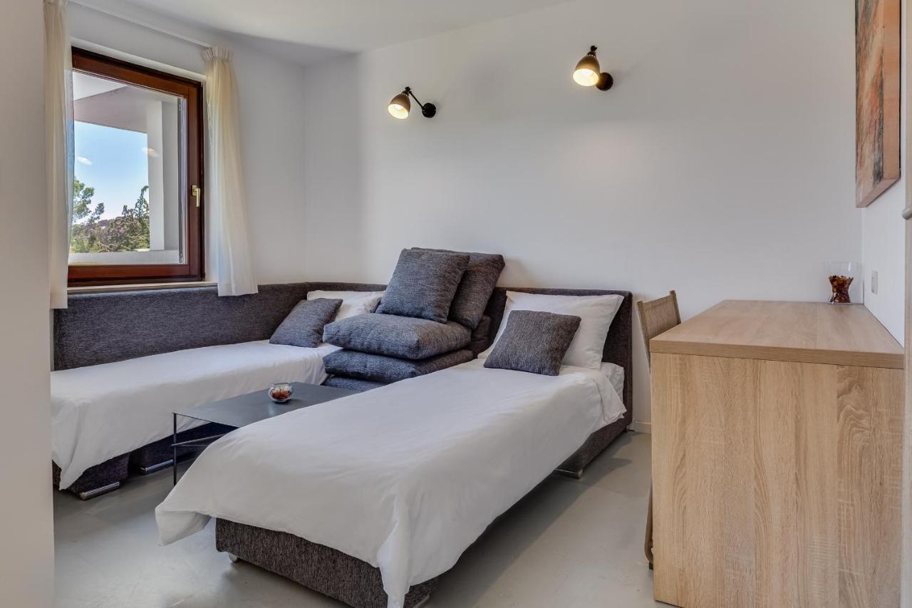 Apartments Jezera Lovisca Екстериор снимка